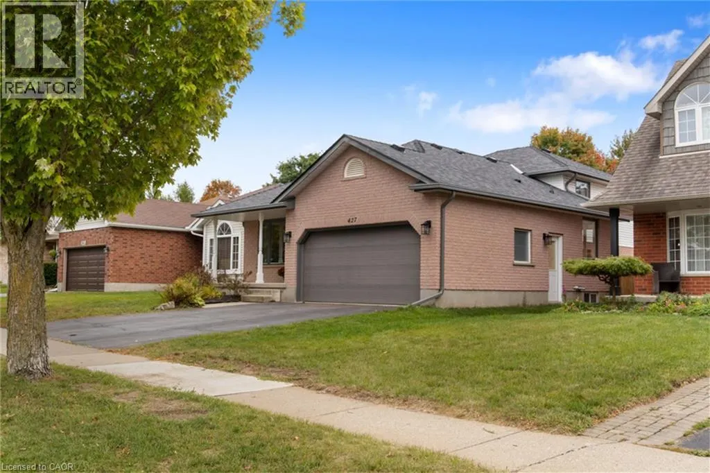 427 DANSBURY Drive