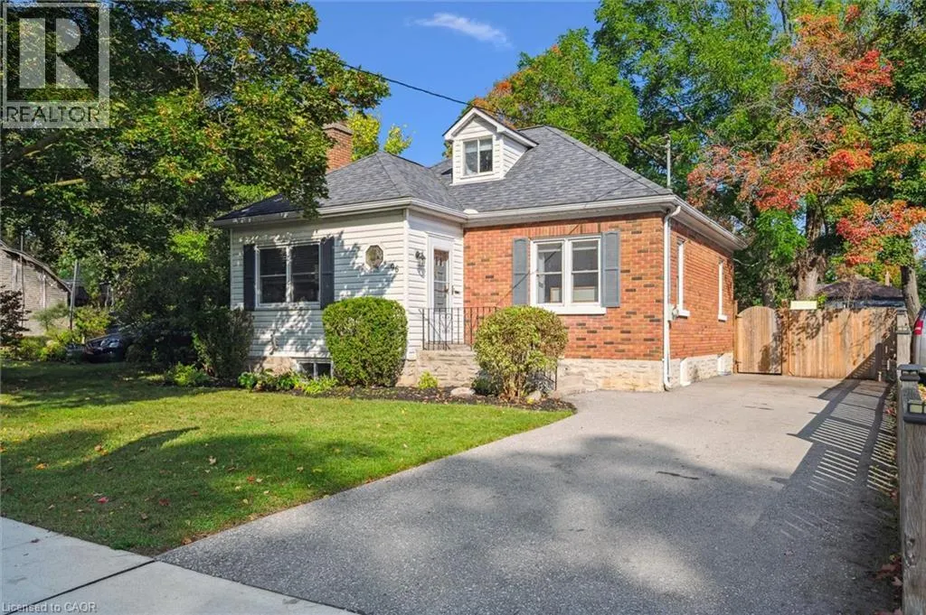96 SELKIRK Street