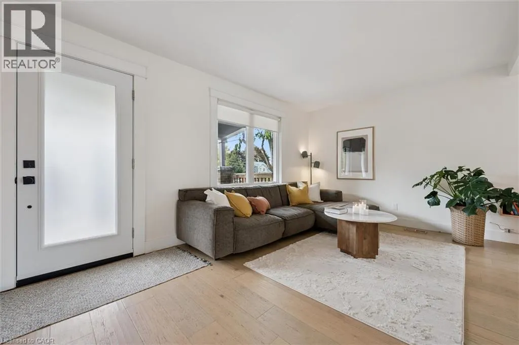 100 DEKAY Street