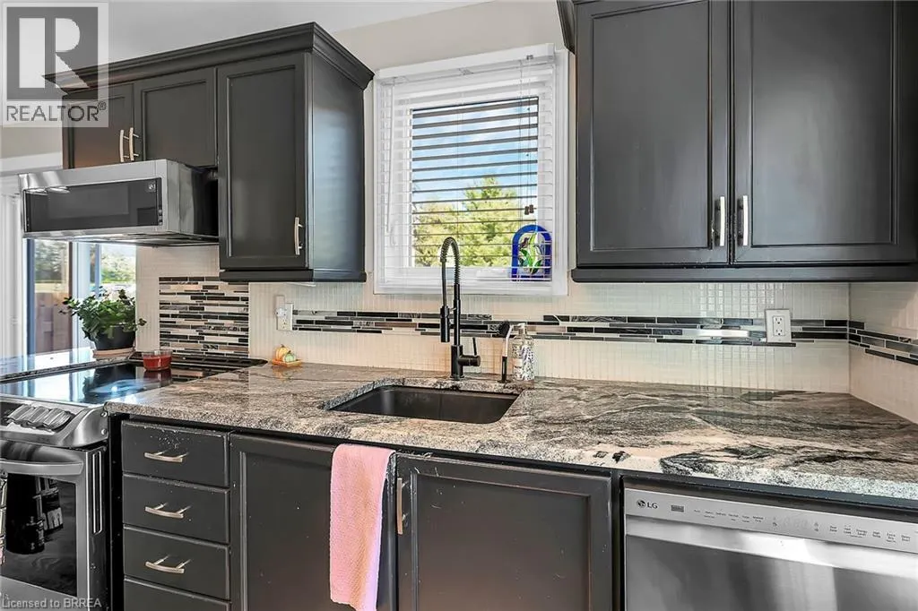 1 BRANTWOOD PARK Road Unit# 2, #2
