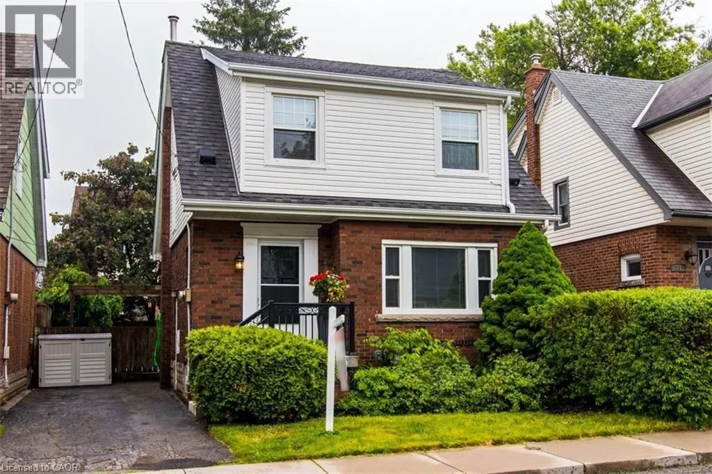 19 GILMORE Place