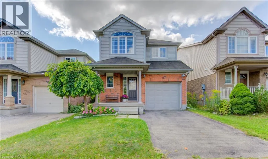 579 COMMONWEALTH Crescent