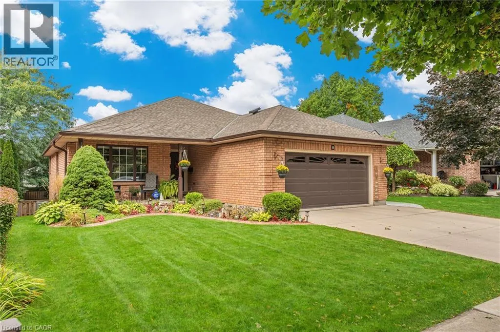 8 OAKRIDGE Boulevard