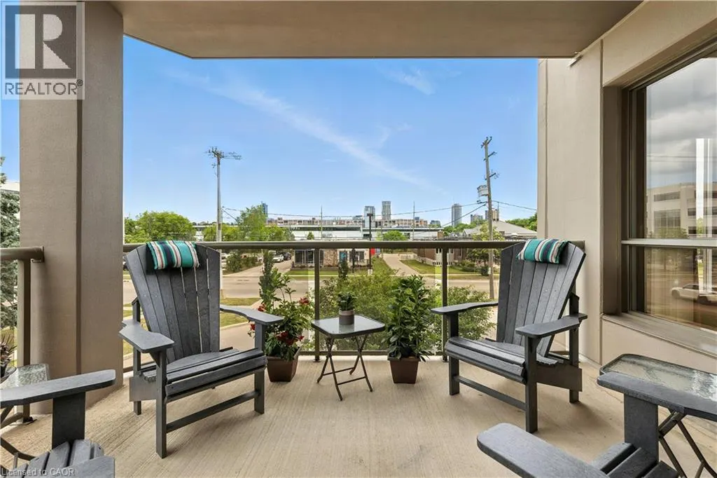 539 BELMONT Avenue W Unit# 208, #208