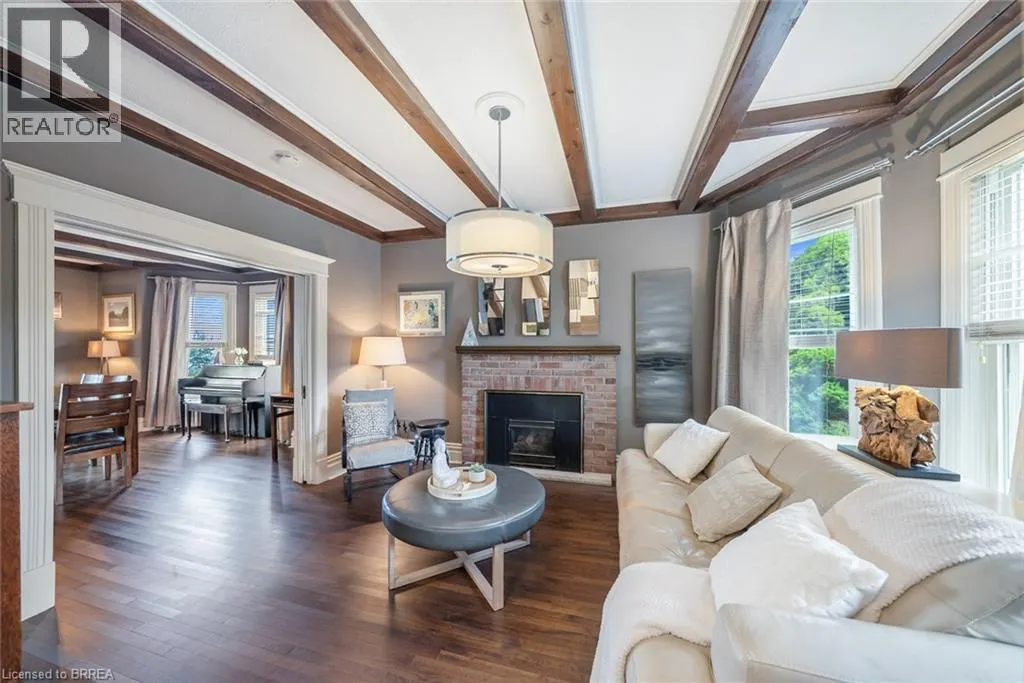 47 MOUNTAIN PARK Avenue