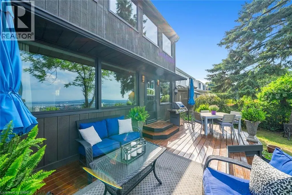 47 MOUNTAIN PARK Avenue