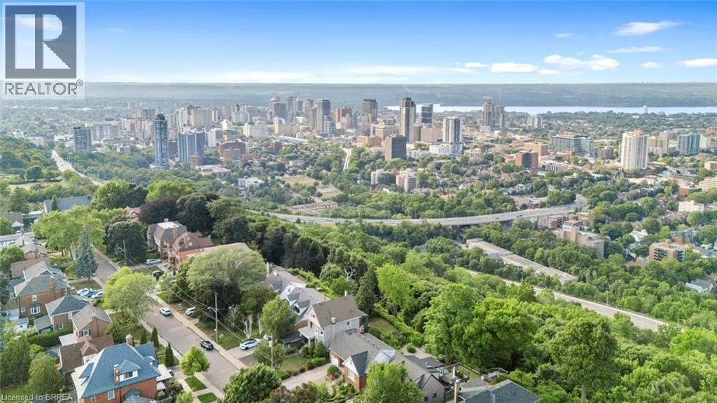 47 MOUNTAIN PARK Avenue