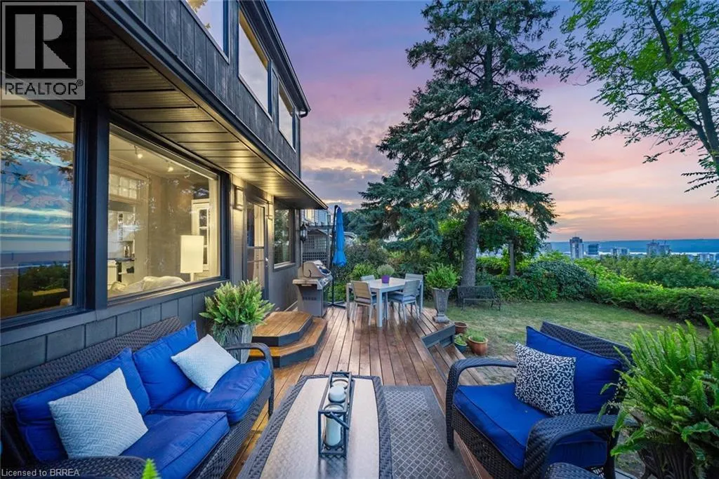 47 MOUNTAIN PARK Avenue