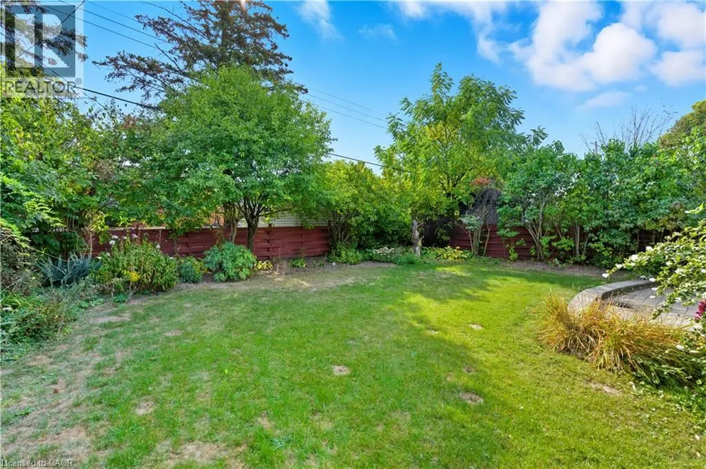 33 GOLDFINCH Road