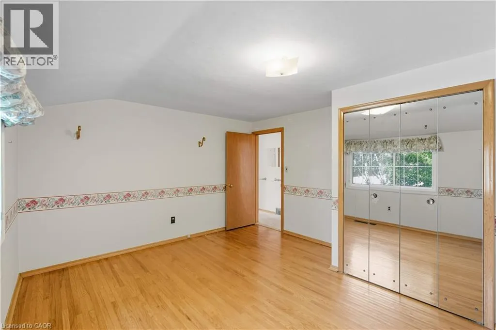33 GOLDFINCH Road