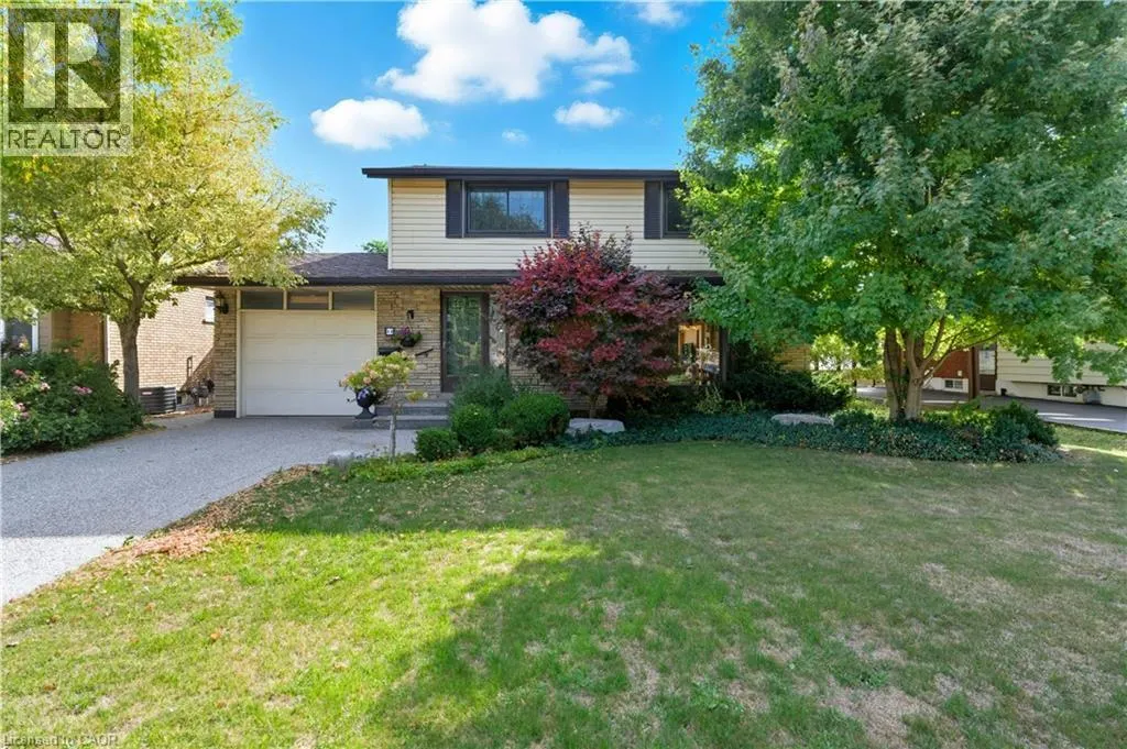 33 GOLDFINCH Road