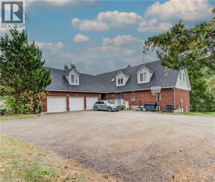 685 BRIARDEAN Road Unit# Lower, #Lower