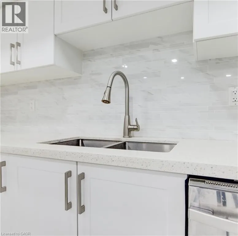 685 BRIARDEAN Road Unit# Lower, #Lower
