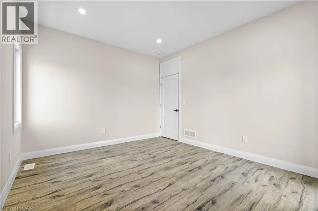25 SUNVIEW Drive
