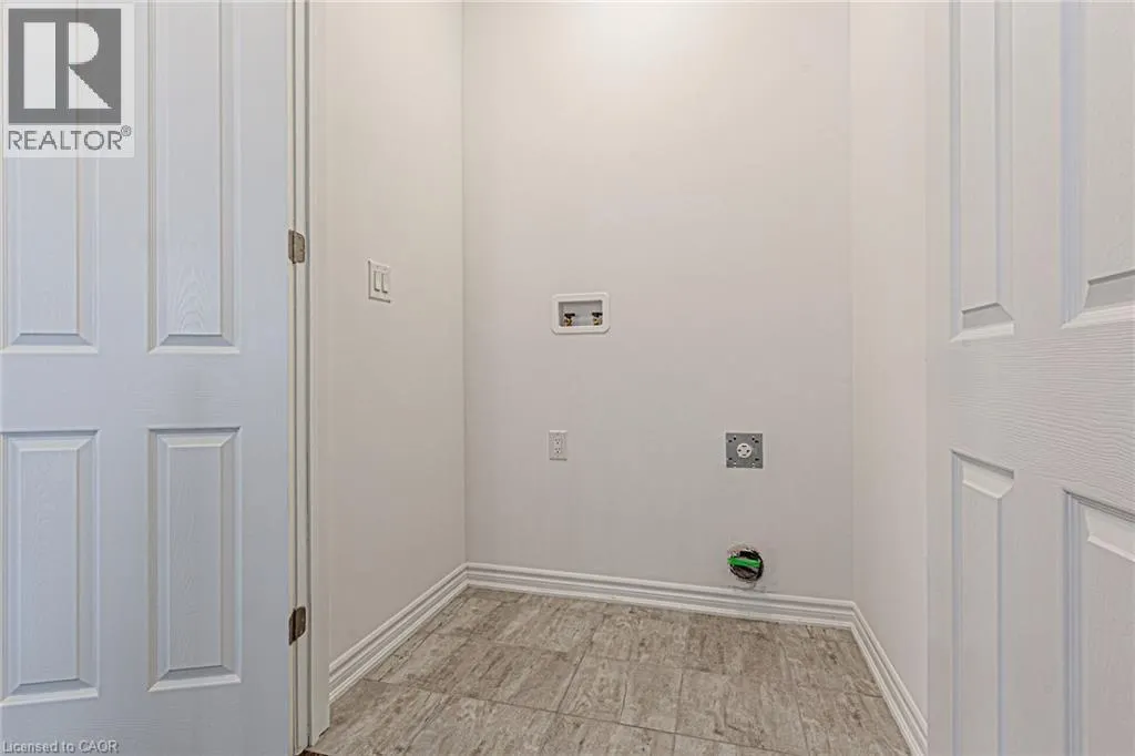 1832 THAMES Circle