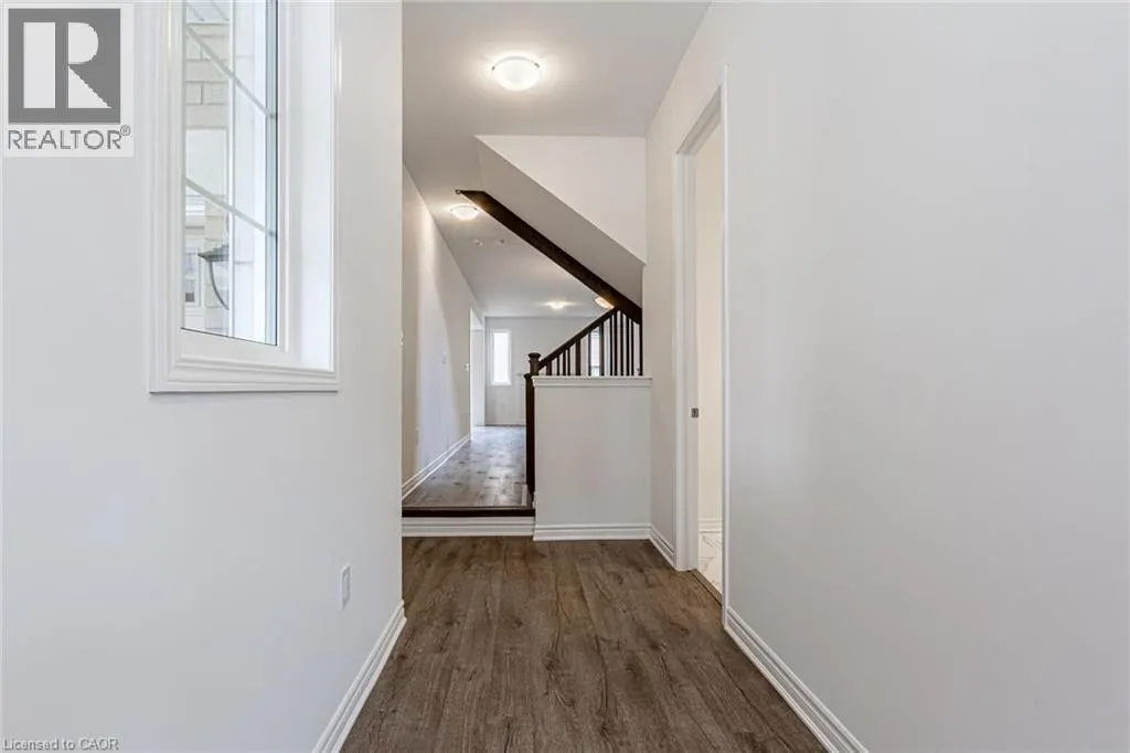 1832 THAMES Circle