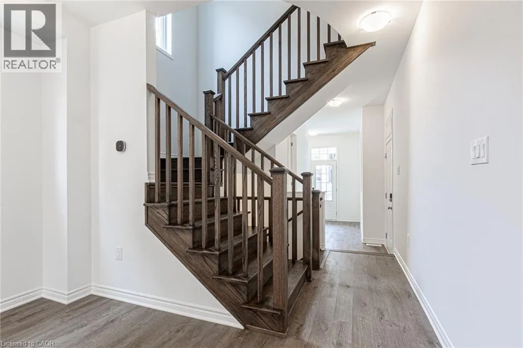 1832 THAMES Circle