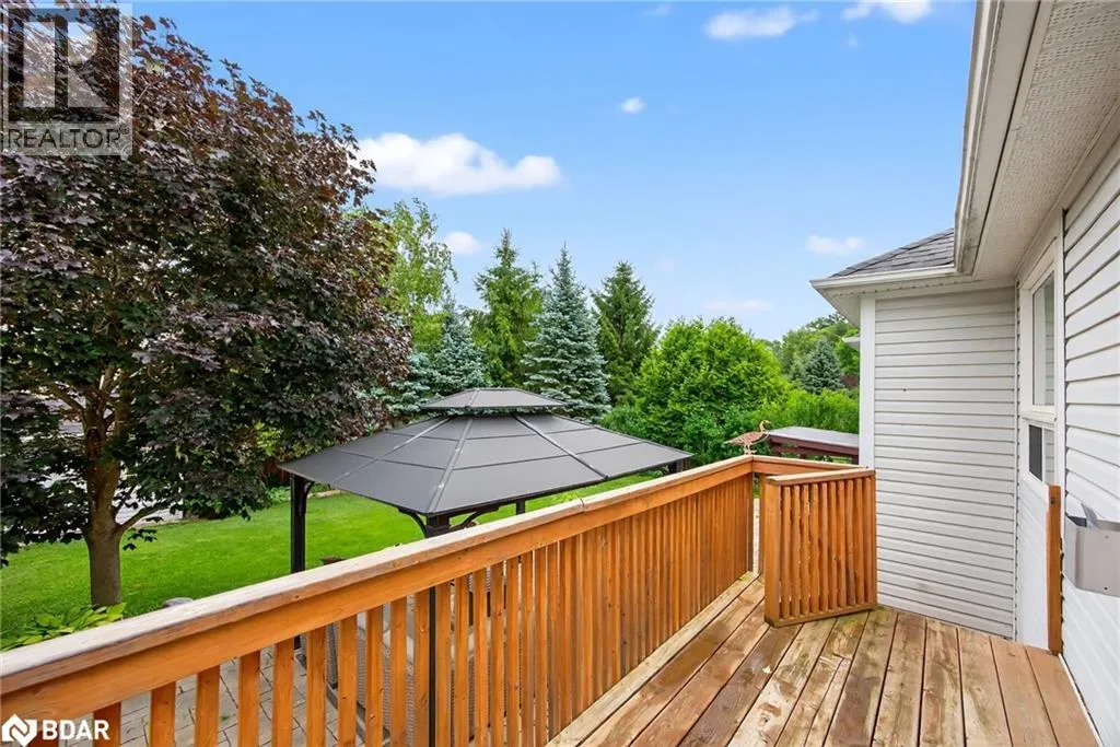 11 NORTHWOOD Drive