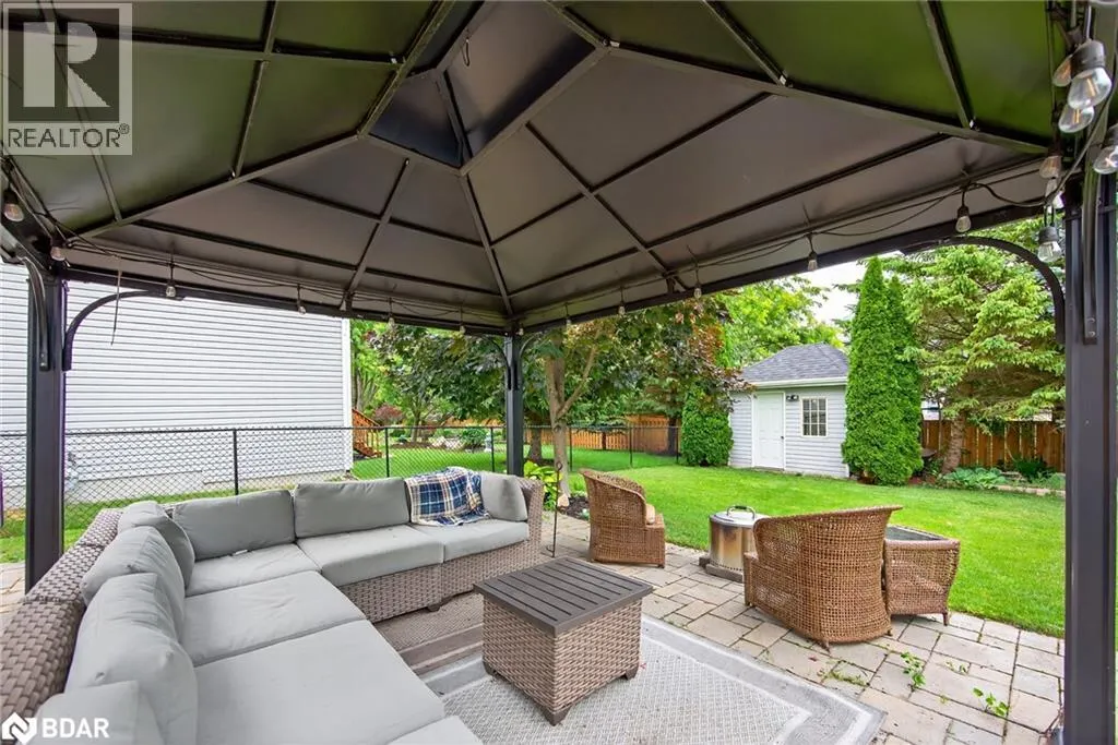 11 NORTHWOOD Drive