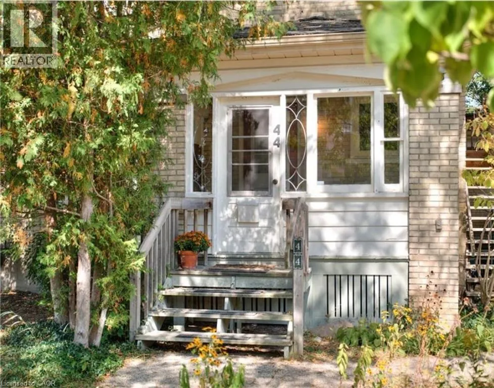 44 ELLEN Street E