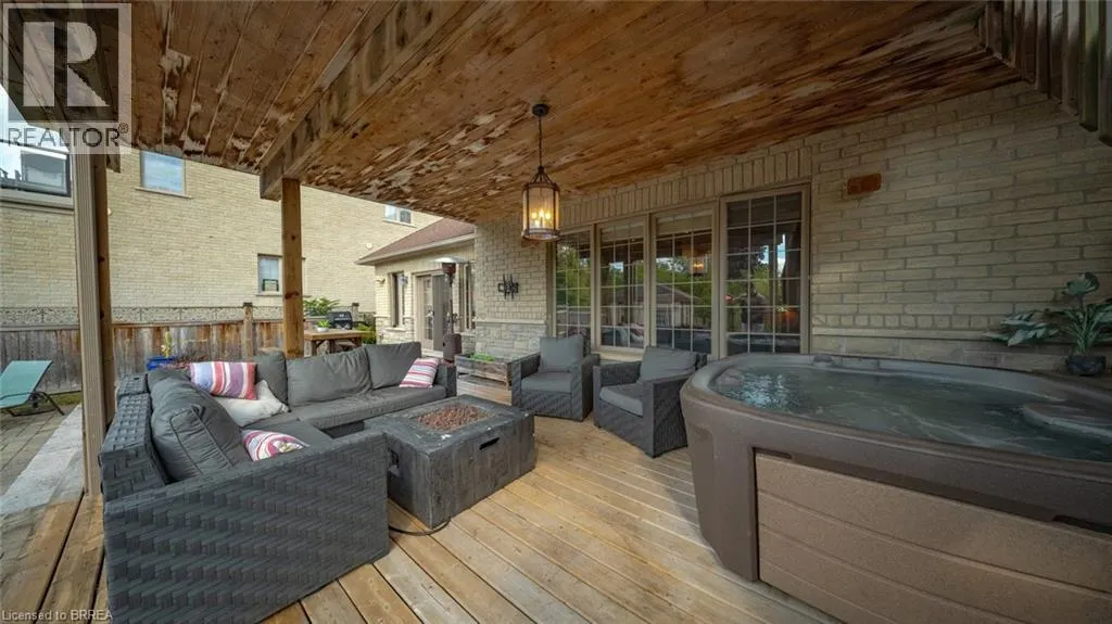 23 JAMIESON Court