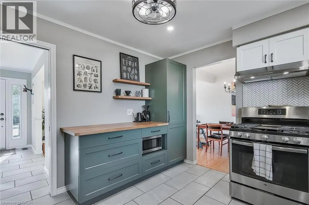 78 DEVERE Drive