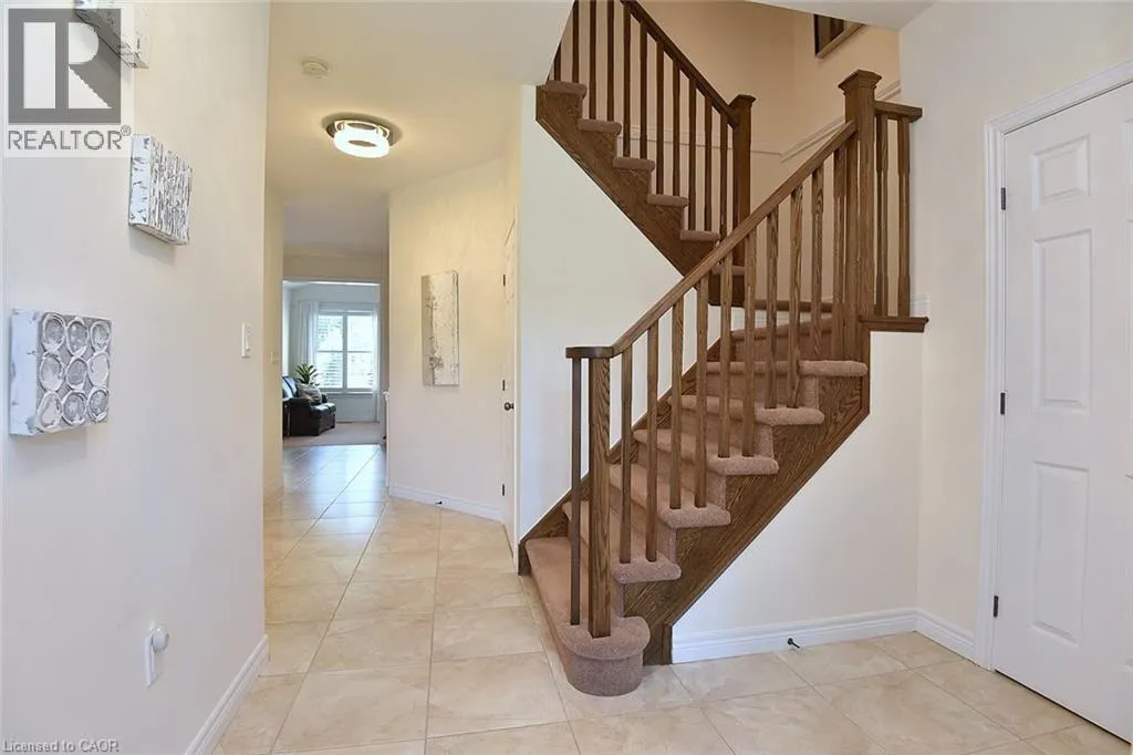 12 DEGROW Crescent