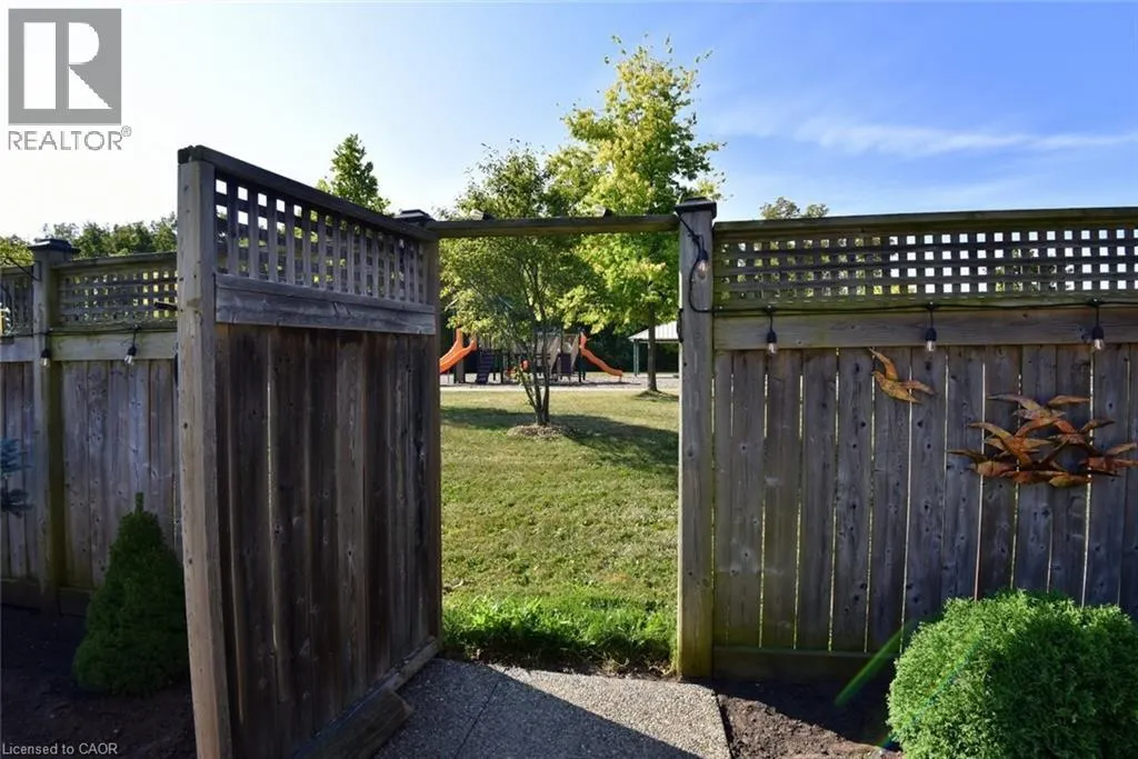12 DEGROW Crescent