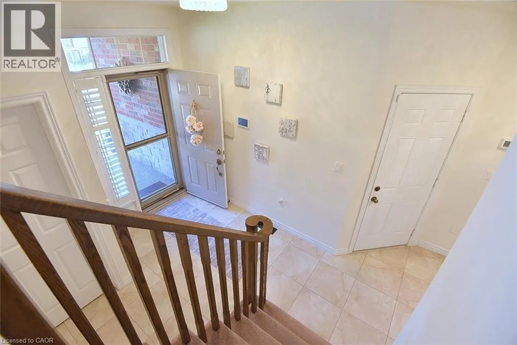 12 DEGROW Crescent