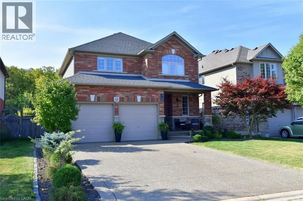12 DEGROW Crescent