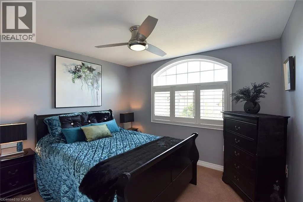 12 DEGROW Crescent