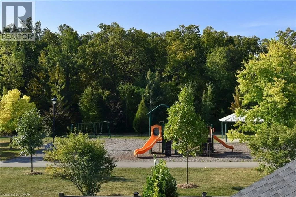 12 DEGROW Crescent