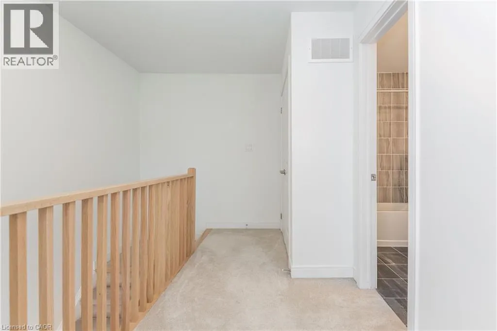 33 RED MAPLE Lane