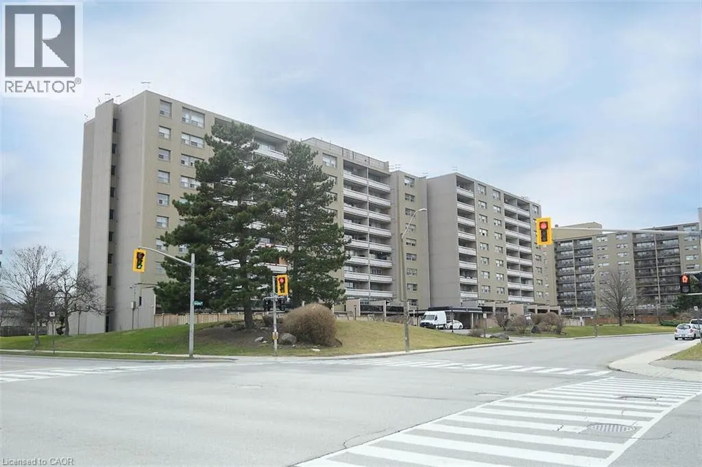 15 ALBRIGHT Road Unit# 811, #811
