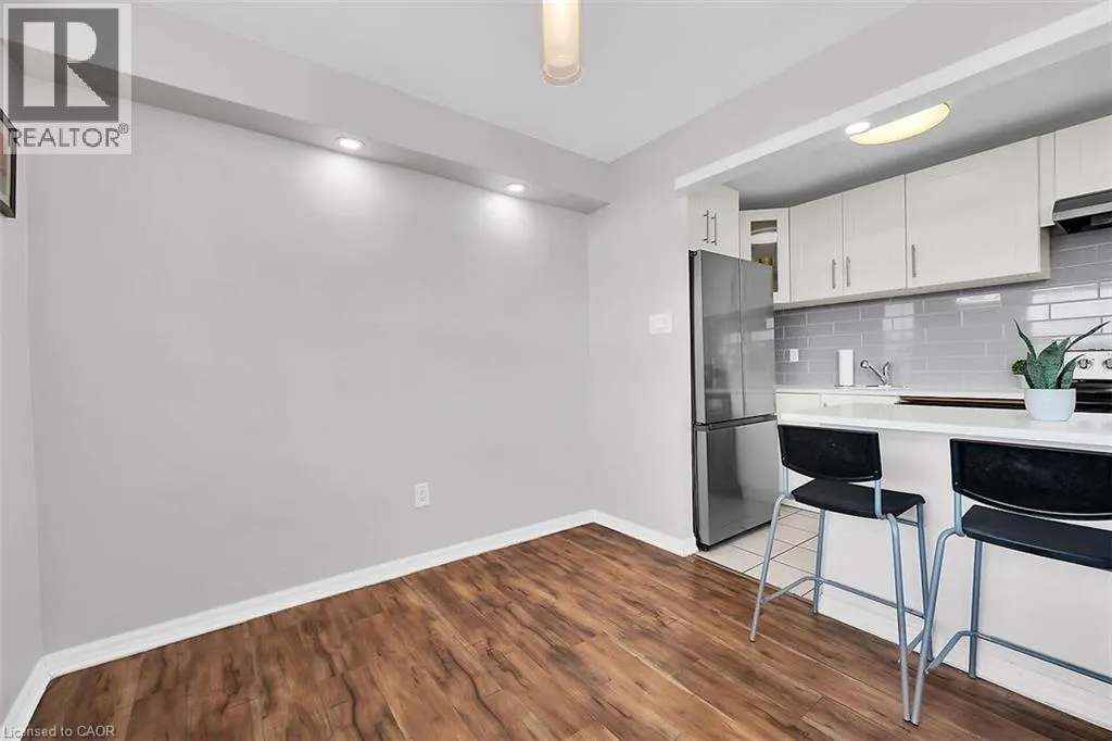 15 ALBRIGHT Road Unit# 811, #811