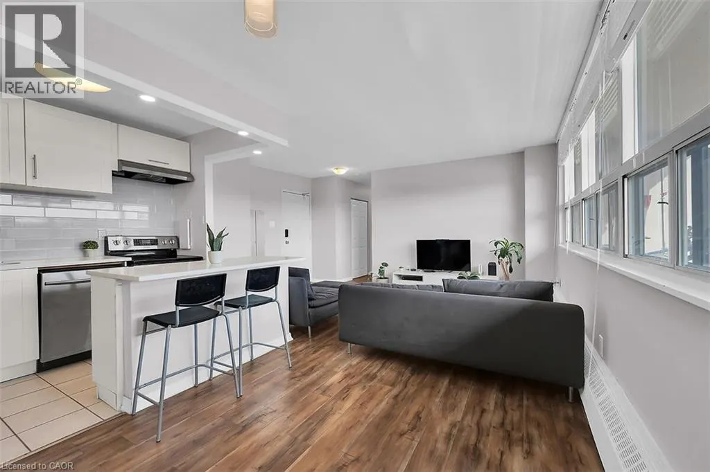 15 ALBRIGHT Road Unit# 811, #811