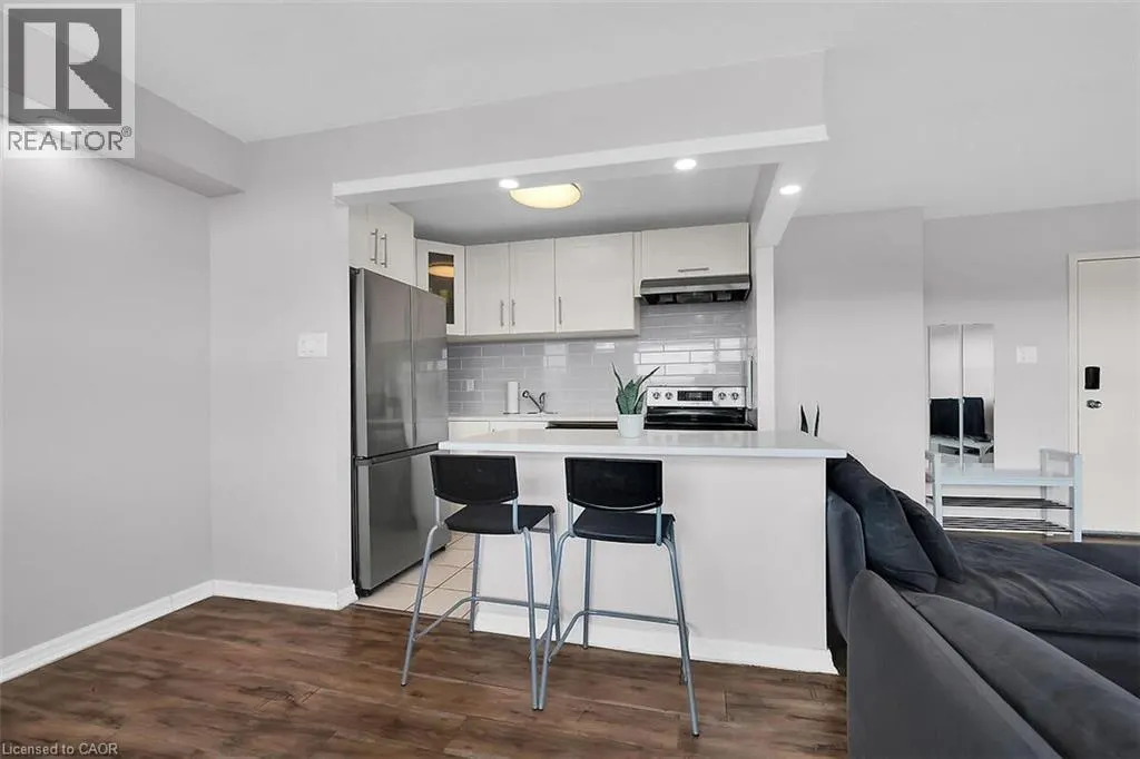 15 ALBRIGHT Road Unit# 811, #811