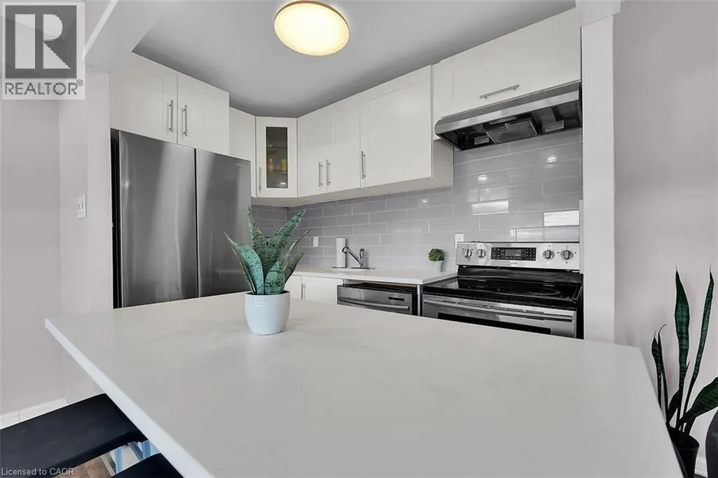 15 ALBRIGHT Road Unit# 811, #811