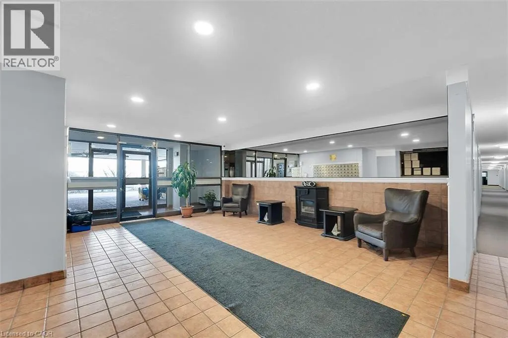 15 ALBRIGHT Road Unit# 811, #811