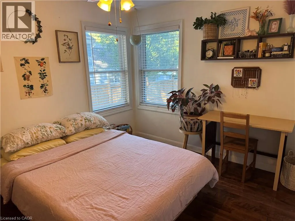 28 LONGFELLOW Avenue