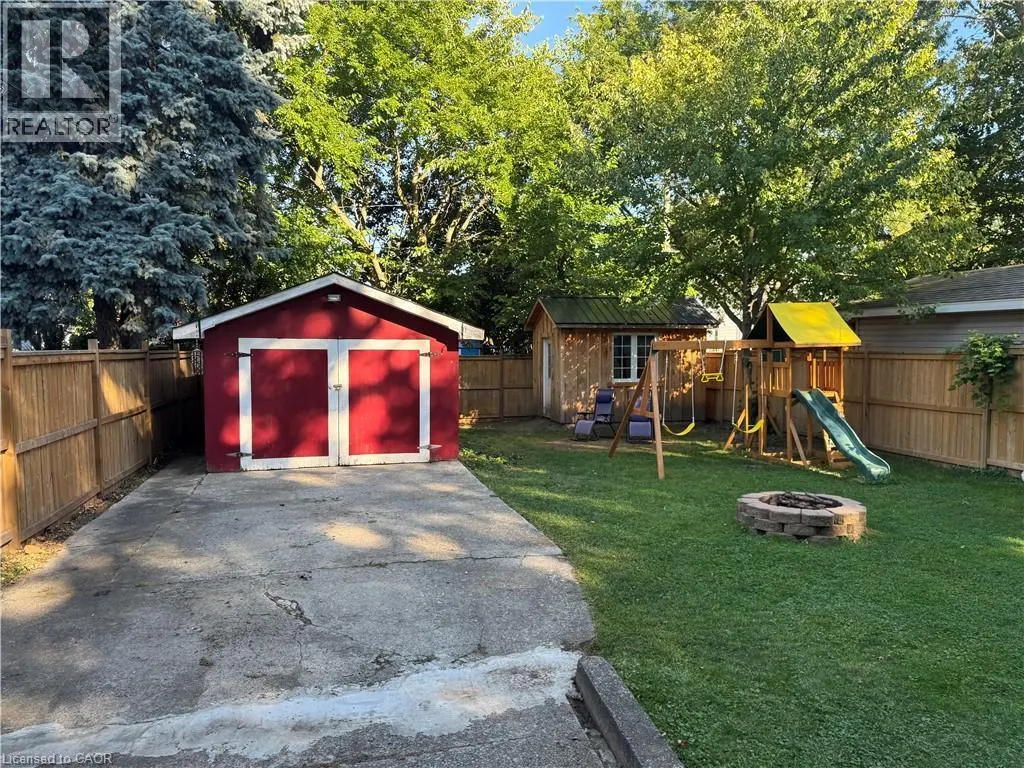 28 LONGFELLOW Avenue