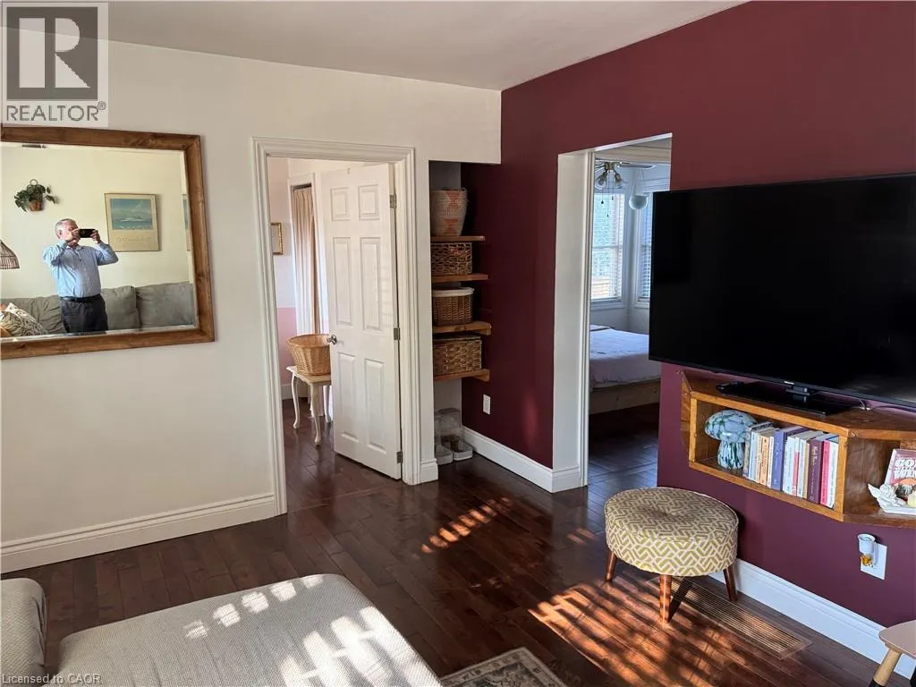 28 LONGFELLOW Avenue