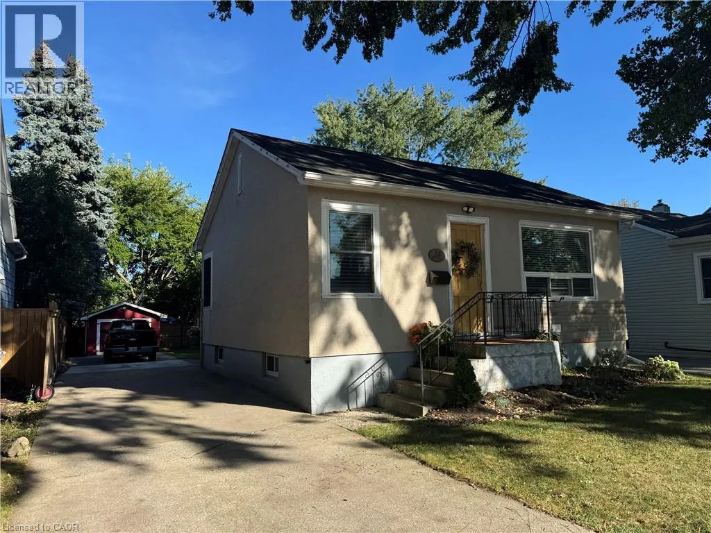 28 LONGFELLOW Avenue
