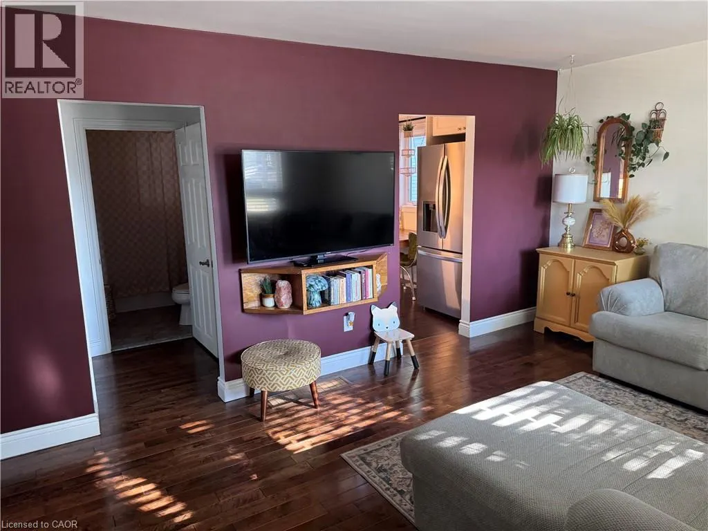 28 LONGFELLOW Avenue