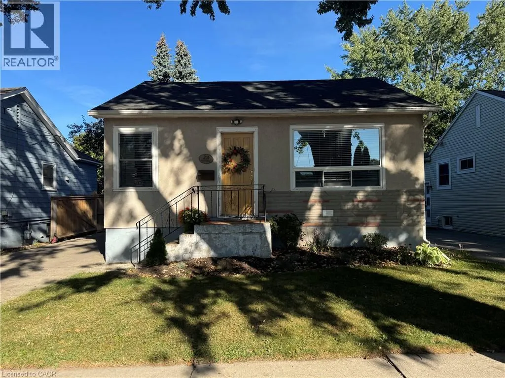 28 LONGFELLOW Avenue