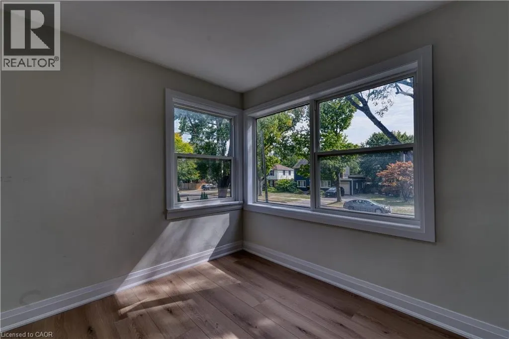32 PRICE Avenue Unit# 4, #4