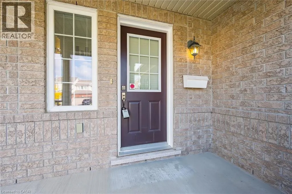 19 HORTON Walk