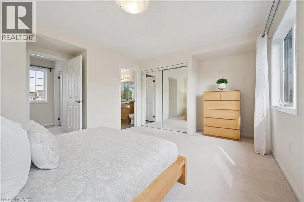 19 HORTON Walk