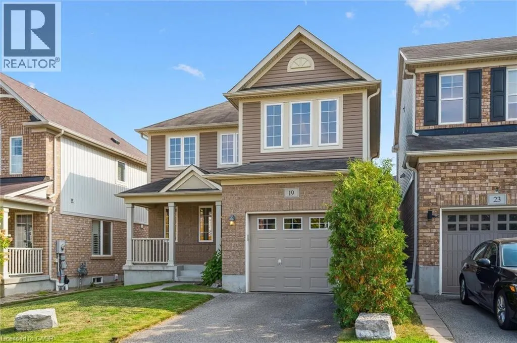 19 HORTON Walk