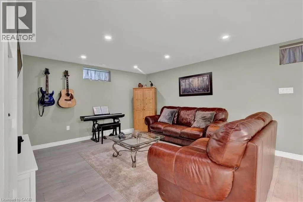 89 ELEANOR Avenue